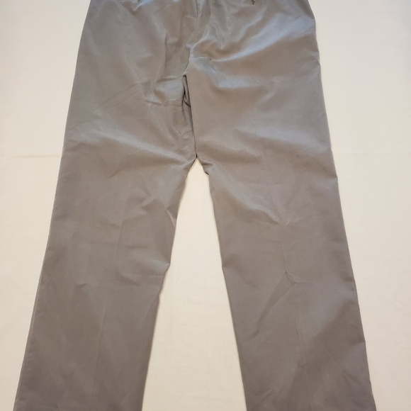 Peter Millar Performance Chino Golf Pants  Men's Size 34 X 29 Gray - Picture 2 of 8